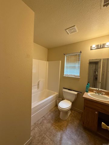 514 W Shepherd Street, Nashville, AR 71852