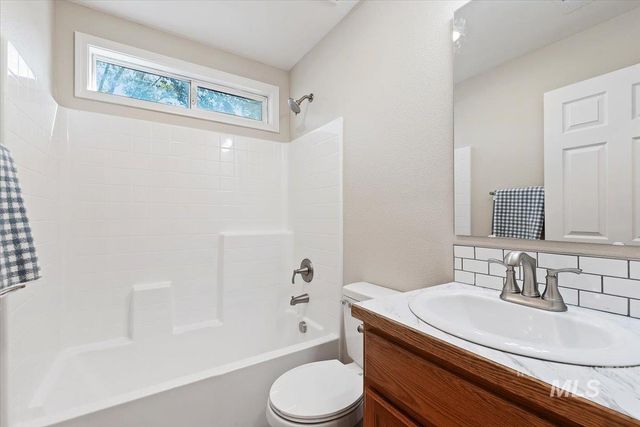 1397 W Silver Salmon Dr, Meridian, ID 83642