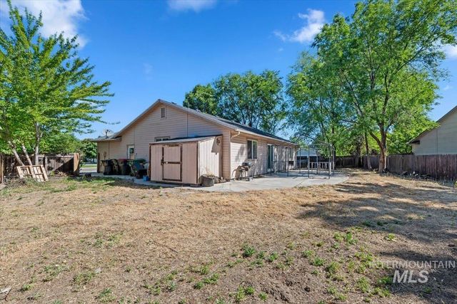 1397 W Silver Salmon Dr, Meridian, ID 83642