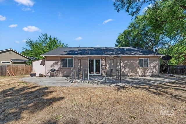 1397 W Silver Salmon Dr, Meridian, ID 83642