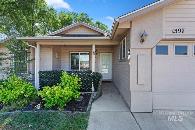 1397 W Silver Salmon Dr, Meridian, ID 83642