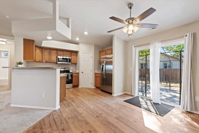 1397 W Silver Salmon Dr, Meridian, ID 83642