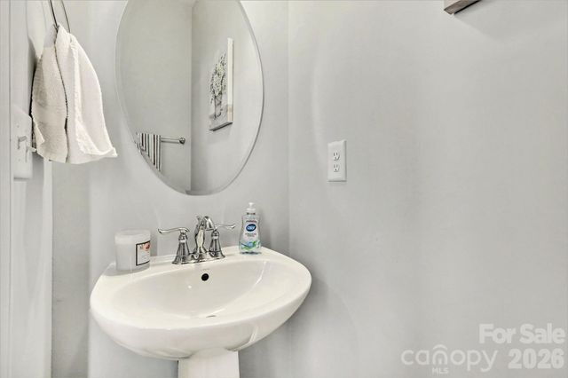 4011 Zilker Park Drive, Charlotte, NC 28217