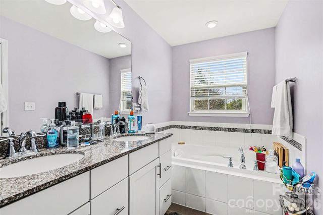 4011 Zilker Park Drive, Charlotte, NC 28217