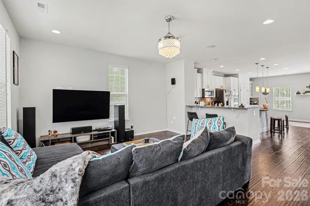 4011 Zilker Park Drive, Charlotte, NC 28217