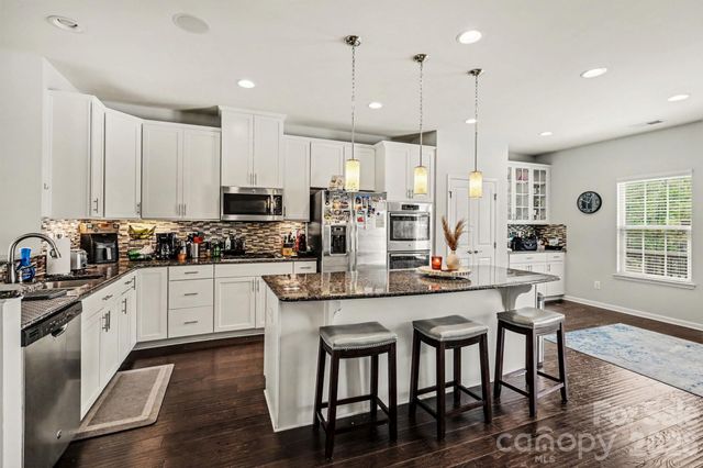 4011 Zilker Park Drive, Charlotte, NC 28217