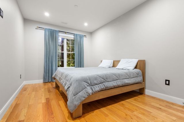 178 Robertson St 2, Quincy, MA 02169