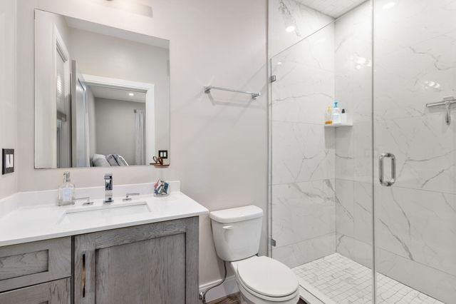 178 Robertson St 2, Quincy, MA 02169