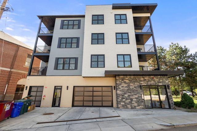 178 Robertson St 2, Quincy, MA 02169