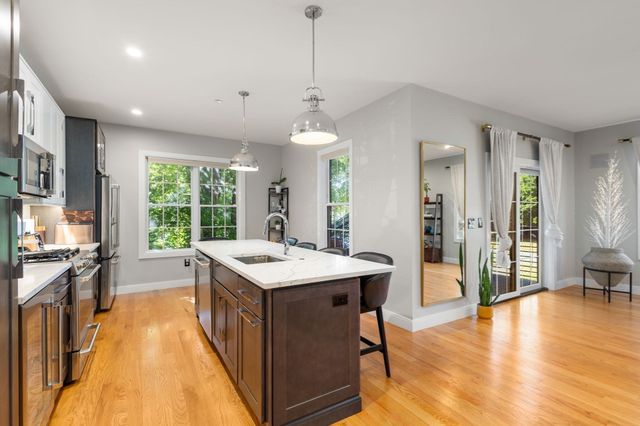 178 Robertson St 2, Quincy, MA 02169