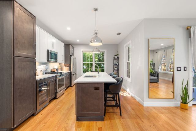178 Robertson St 2, Quincy, MA 02169