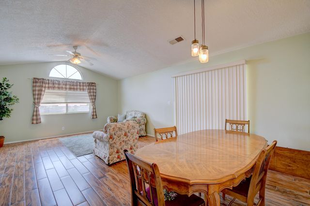 4212 MONTREAL Loop NE, Rio Rancho, NM 87144