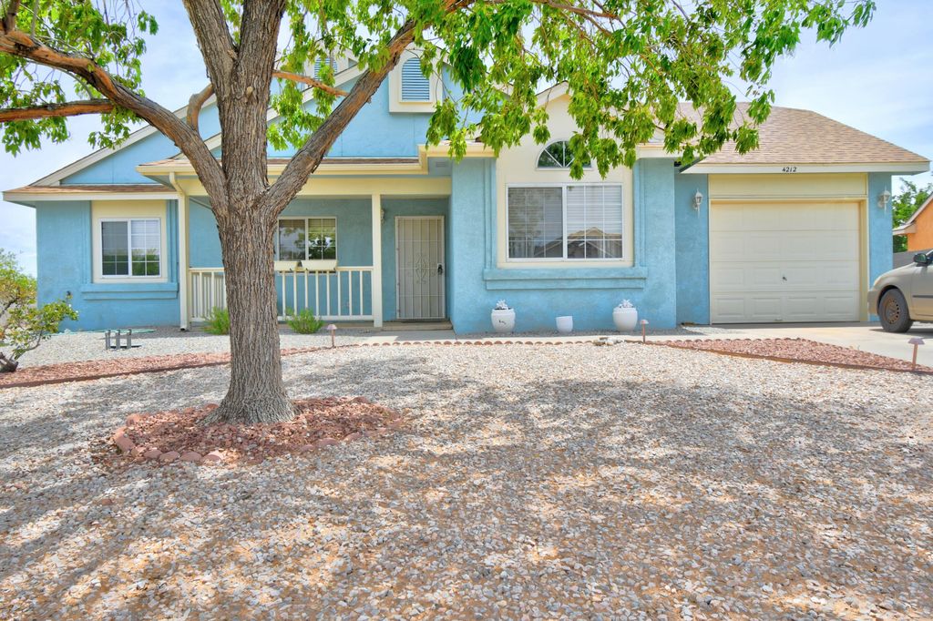 4212 MONTREAL Loop NE, Rio Rancho, NM 87144