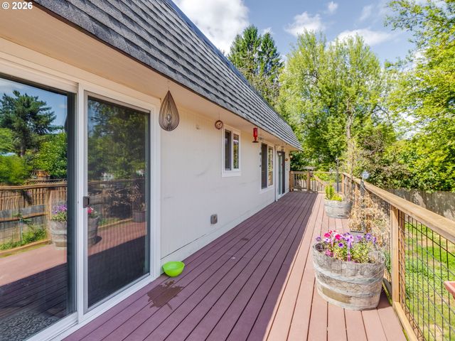 7913 Se CLACKAMAS Rd, Milwaukie, OR 97267