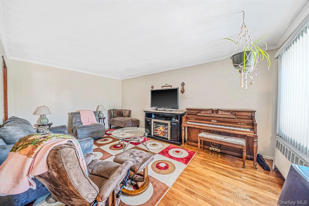 67 Holly Avenue, Hempstead, NY 11550 — photo 3