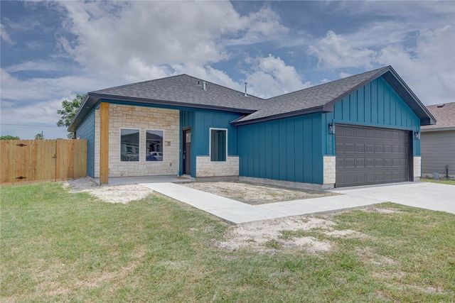 2509 Luzius Dr, Corpus Christi, TX 78418
