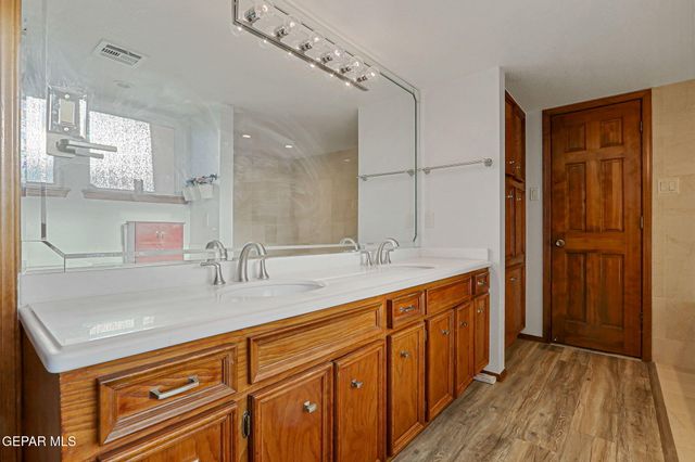 11213 LEO COLLINS Drive, El Paso, TX 79936