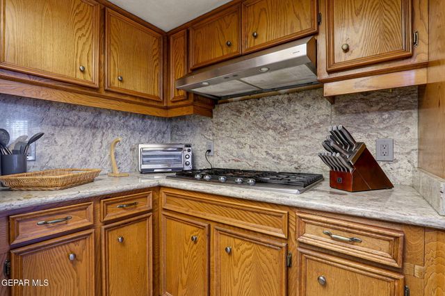 11213 LEO COLLINS Drive, El Paso, TX 79936