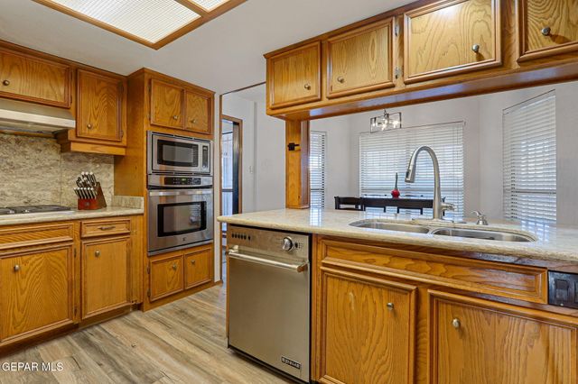 11213 LEO COLLINS Drive, El Paso, TX 79936