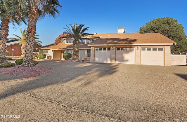 11213 LEO COLLINS Drive, El Paso, TX 79936