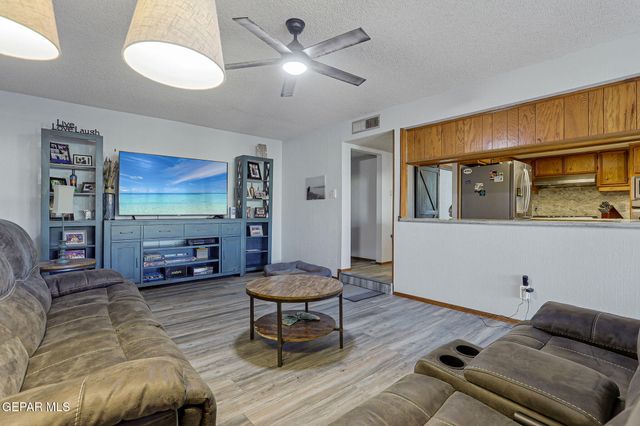 11213 LEO COLLINS Drive, El Paso, TX 79936