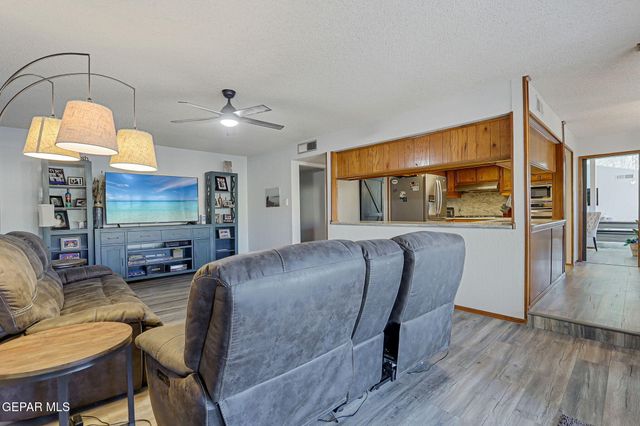 11213 LEO COLLINS Drive, El Paso, TX 79936