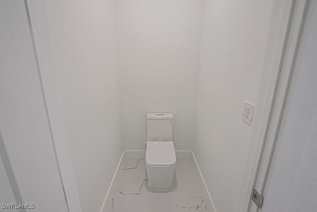 405 Kismet PKWY E, Cape Coral, FL 33909