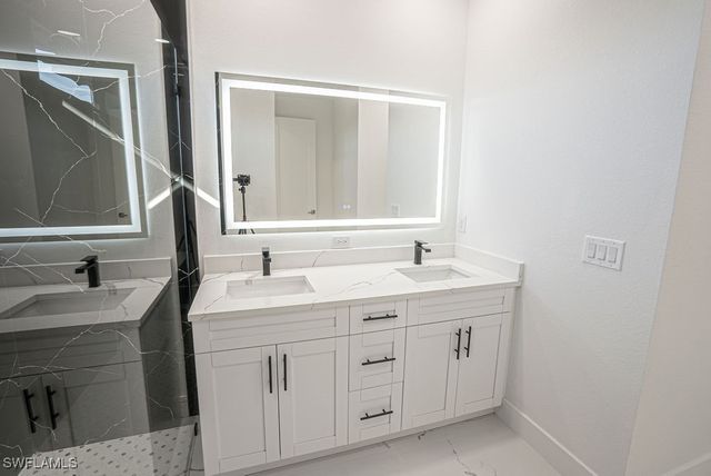 405 Kismet PKWY E, Cape Coral, FL 33909