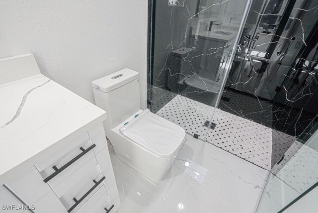 405 Kismet PKWY E, Cape Coral, FL 33909