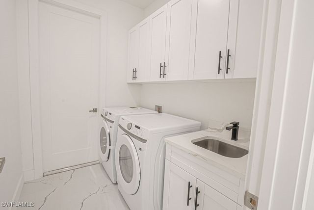 405 Kismet PKWY E, Cape Coral, FL 33909