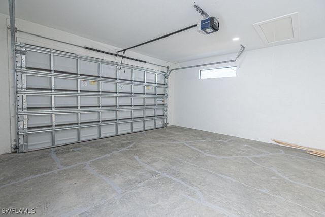 405 Kismet PKWY E, Cape Coral, FL 33909