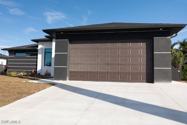 405 Kismet PKWY E, Cape Coral, FL 33909