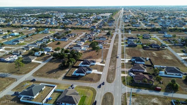 405 Kismet PKWY E, Cape Coral, FL 33909