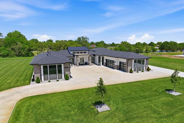 19970 W Hickory St, Goddard, KS 67052