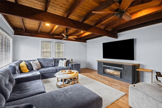 28 Old Cow Path, Miller Place, NY 11764