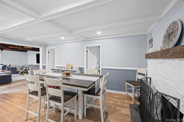 28 Old Cow Path, Miller Place, NY 11764