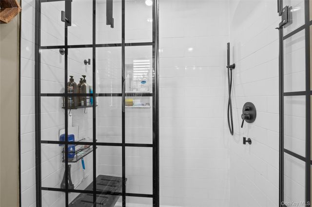 28 Old Cow Path, Miller Place, NY 11764