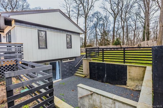 28 Old Cow Path, Miller Place, NY 11764