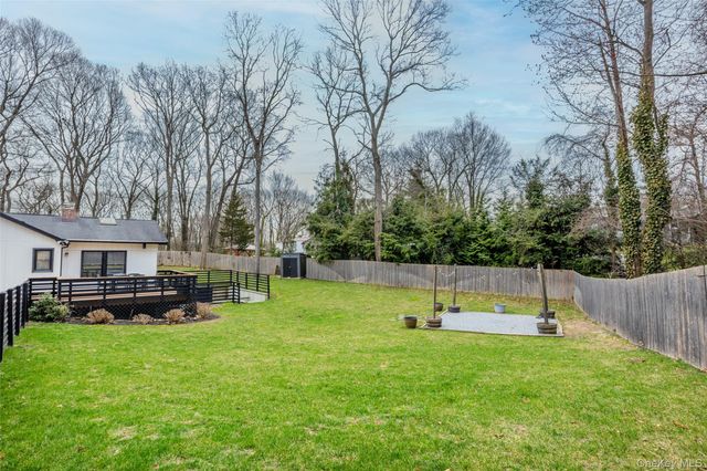 28 Old Cow Path, Miller Place, NY 11764