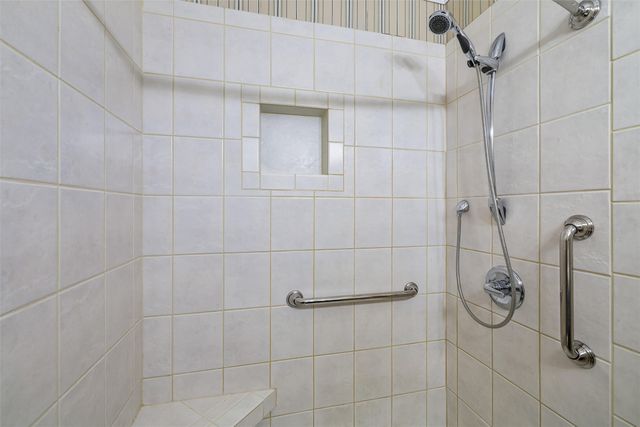 2816 50th Street, Des Moines, IA 50310