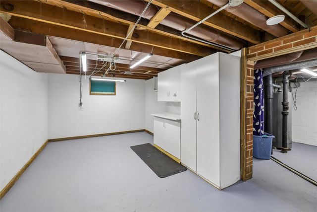 2816 50th Street, Des Moines, IA 50310