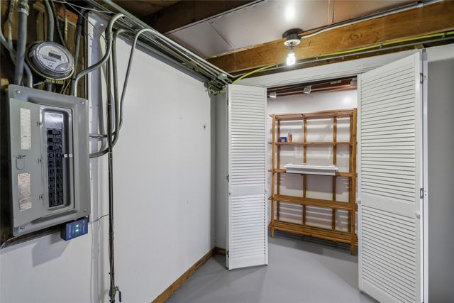 2816 50th Street, Des Moines, IA 50310