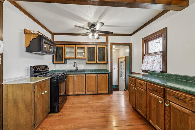 2816 50th Street, Des Moines, IA 50310