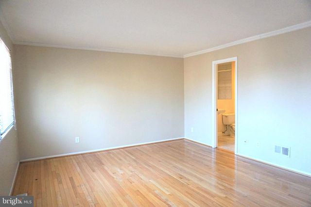 886 NEW MARK ESPLANADE, Rockville, MD 20850