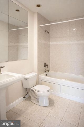 886 NEW MARK ESPLANADE, Rockville, MD 20850