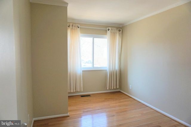 886 NEW MARK ESPLANADE, Rockville, MD 20850