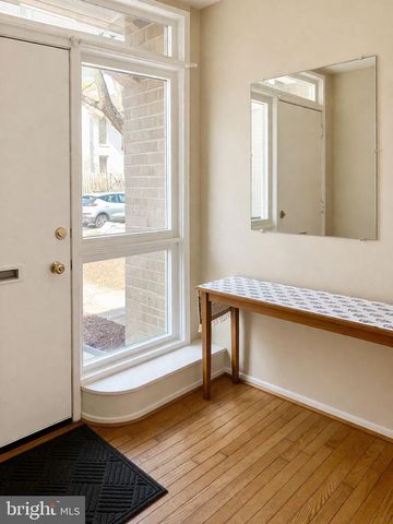 886 NEW MARK ESPLANADE, Rockville, MD 20850