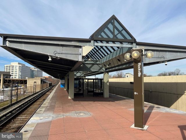 886 NEW MARK ESPLANADE, Rockville, MD 20850
