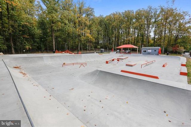 886 NEW MARK ESPLANADE, Rockville, MD 20850