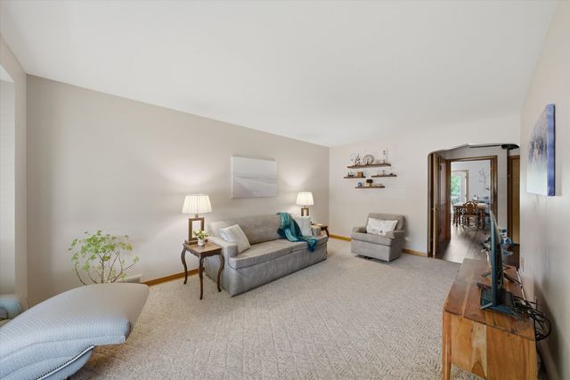 5142 S Lockwood Avenue, Chicago, IL 60638